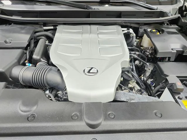 Used 2023 Silver Lexus 460 image 18
