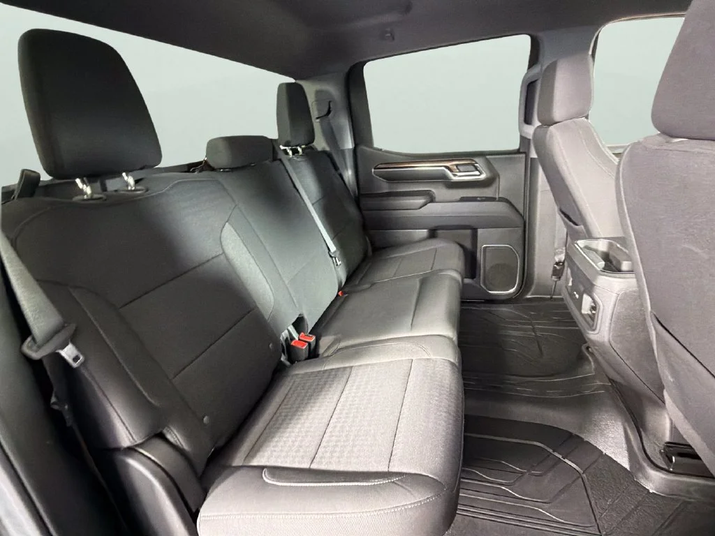 Used 2023 STERLING GRAY METALLIC Chevrolet RST image 31