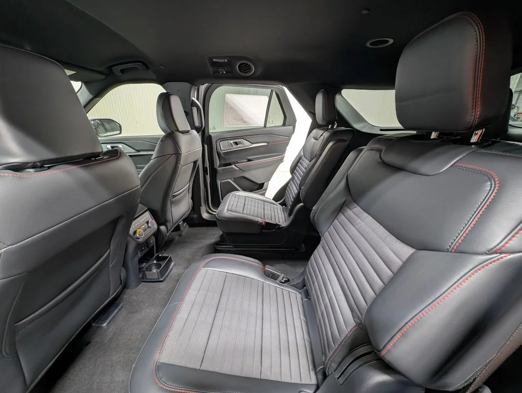New 2026 Space White Metallic Ford ST-Line image 14