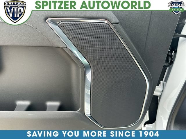New 2026 Summit White Chevrolet LT (2FL) image 25