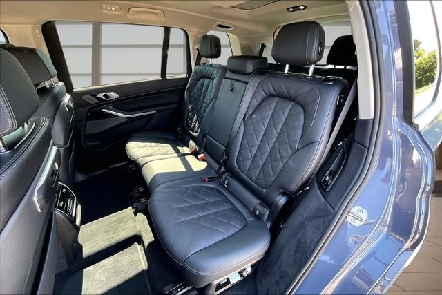 Used 2026 Brown BMW xDrive40i image 25