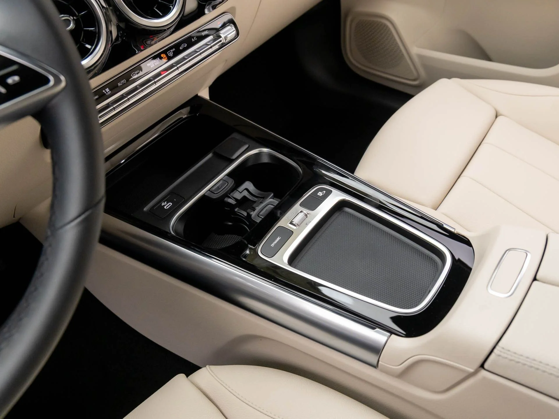 2025 Mercedes-Benz GLA GLA250 - Photo 11