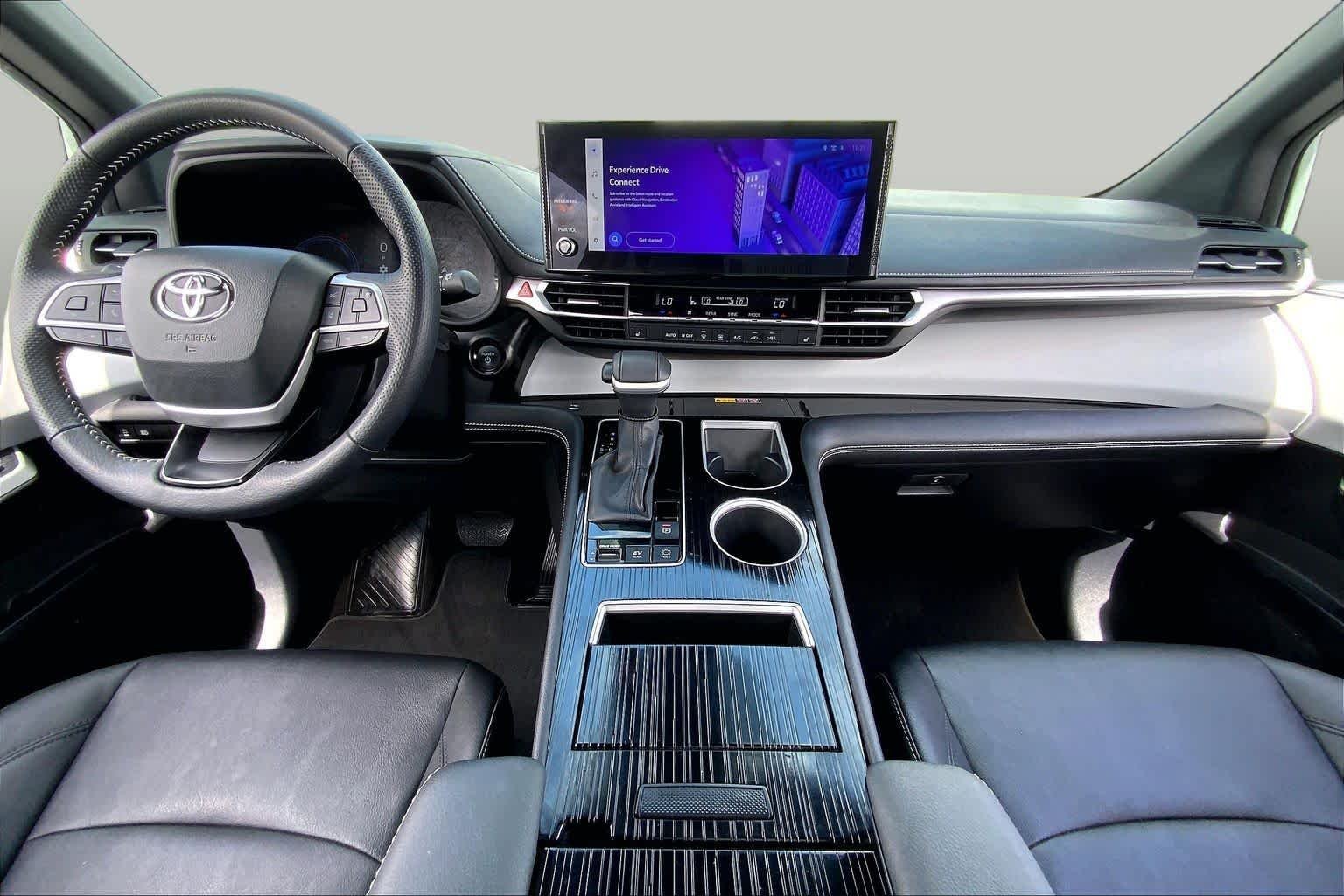 Used 2025 Ice Cap Toyota XSE image 15