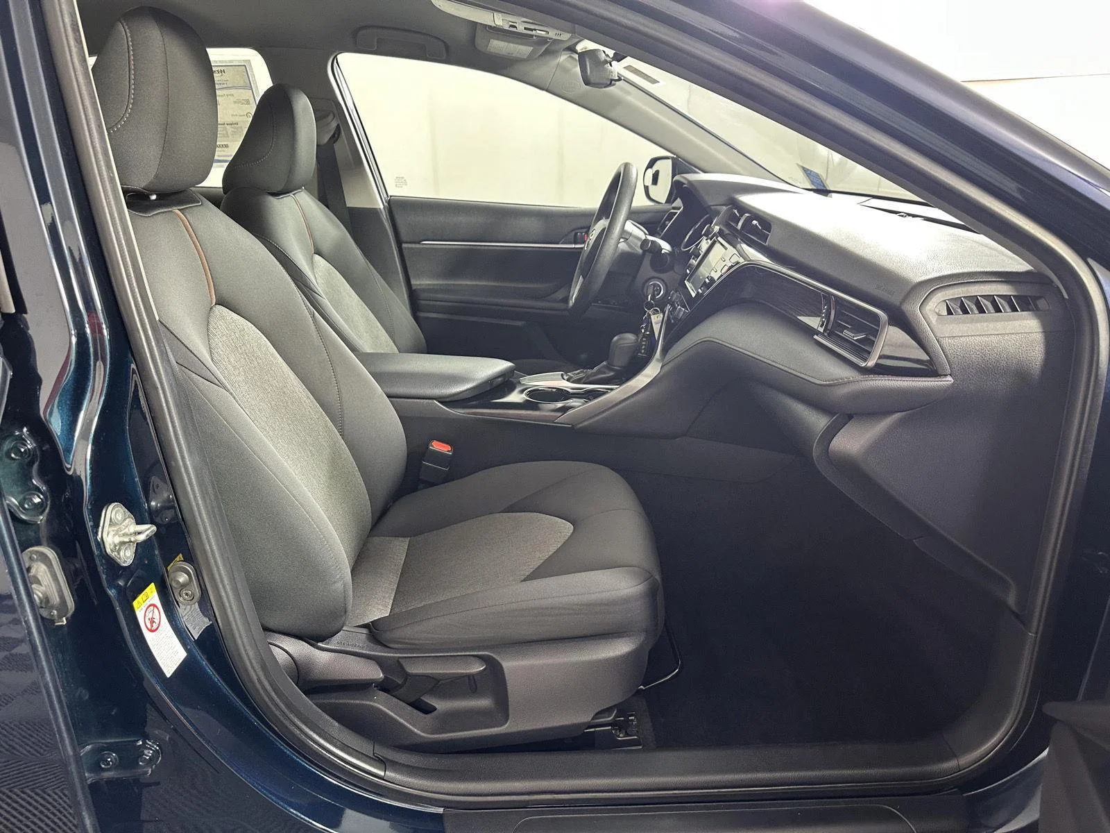 Used 2019 Galactic Aqua Mica Toyota LE image 26