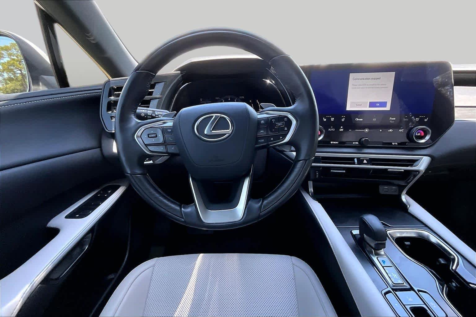 Used 2024 Eminent White Pearl Lexus Premium image 6