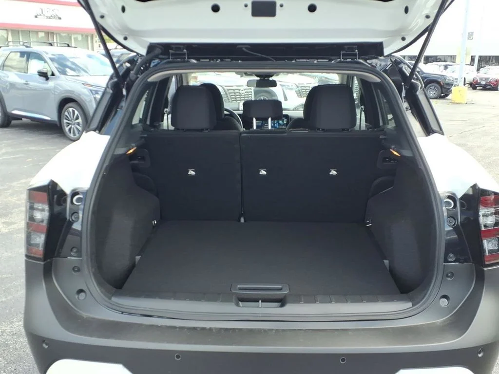 New 2026 Aspen White TriCoat / Super Black Two-tone Nissan SV image 5