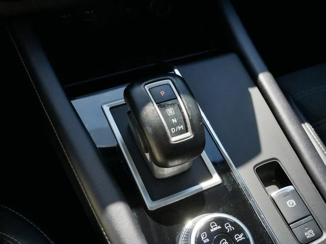 Used 2024 Blue Mitsubishi SE image 24