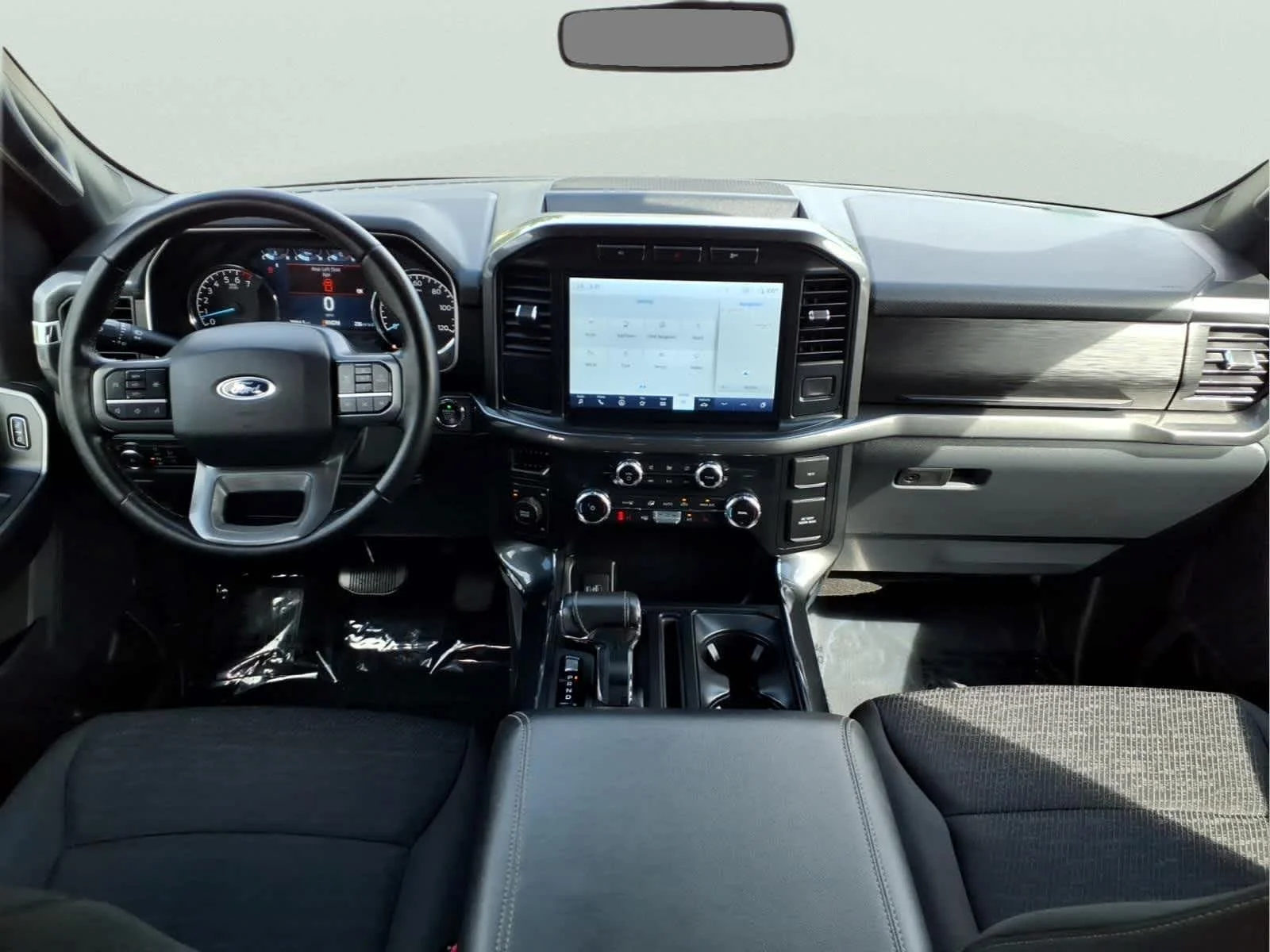 Used 2023 Oxford White Ford XLT image 17
