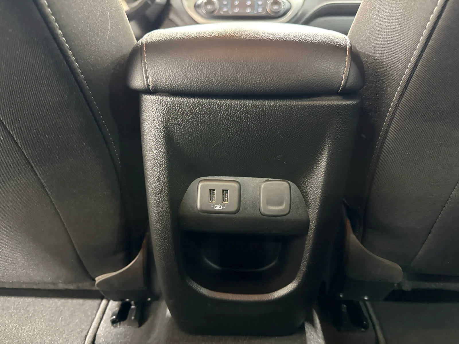 Certified Used 2022 Desert Sand Metallic GMC Elevation image 13