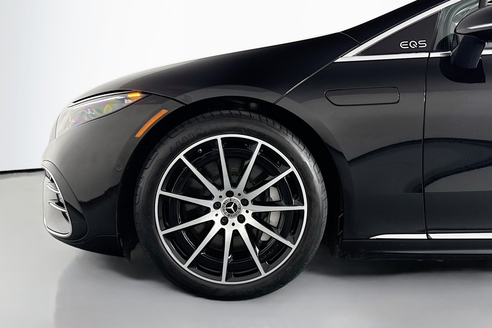 Used 2023 Obsidian Black Metallic Mercedes-Benz 580 image 10