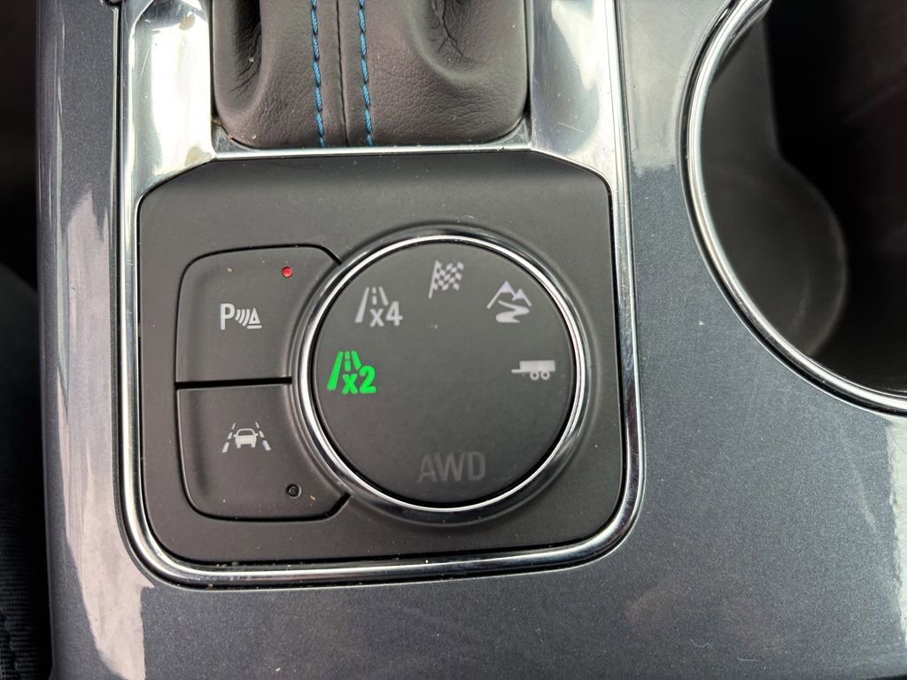 Used 2023 Black Chevrolet RS image 19