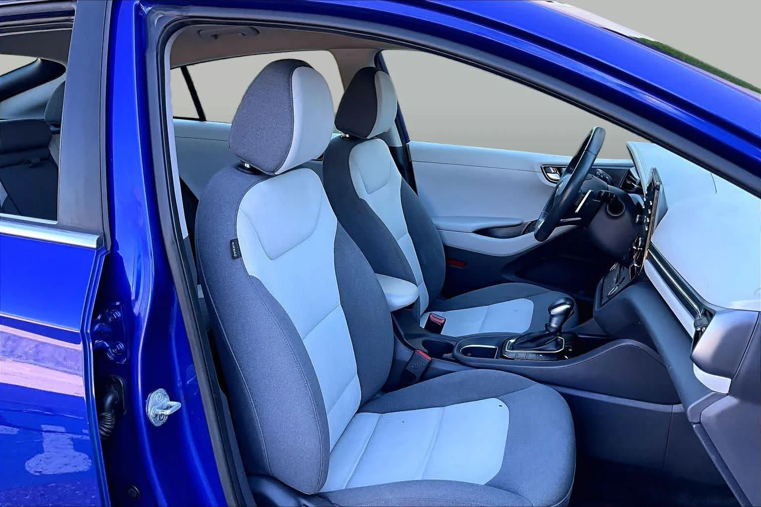 Pre-Owned 2020 Hyundai Ioniq Hybrid SE
