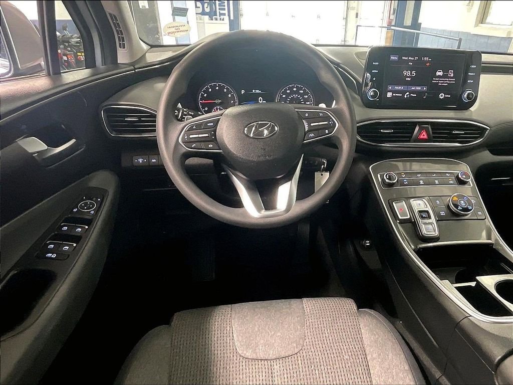 Used 2023 Silver Hyundai SE image 18