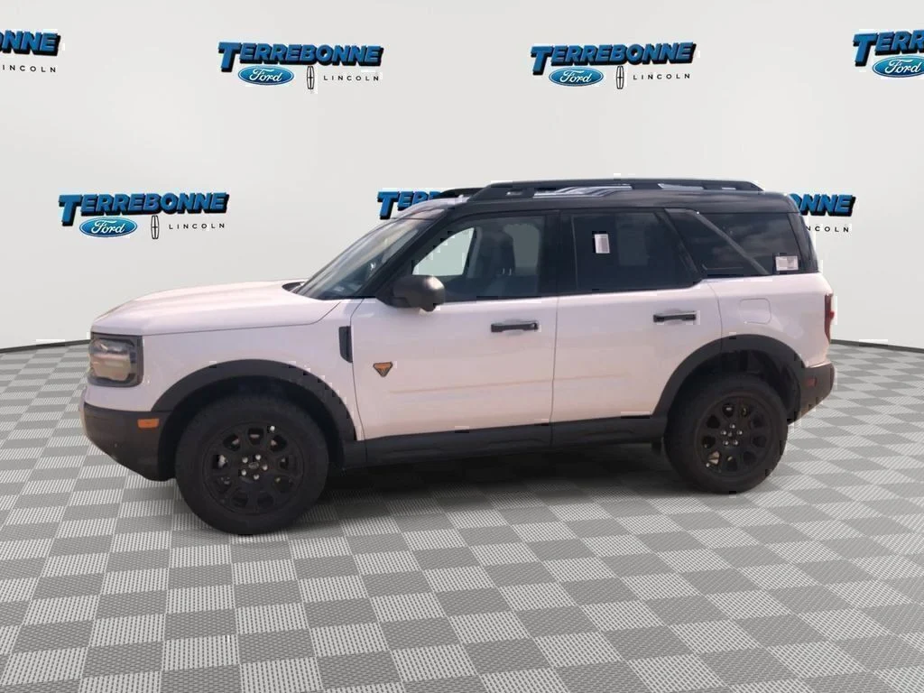 New 2025 Oxford White Ford Badlands® image 4