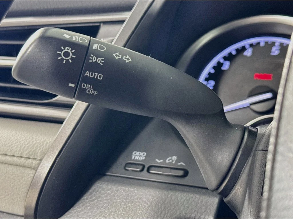 Used 2021 Predawn Gray Mica Toyota XLE image 13
