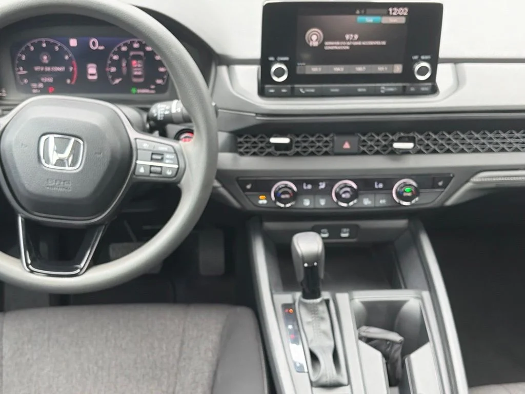 Certified Used 2024 Solar Silver Metallic Honda EX image 13