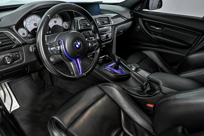 Used 2018  BMW  image 16