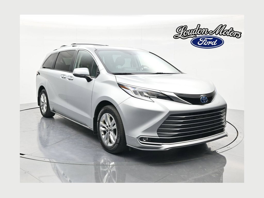 2022 Toyota Sienna Limited