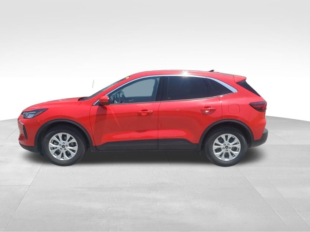 Used 2024 Red Ford Active image 2