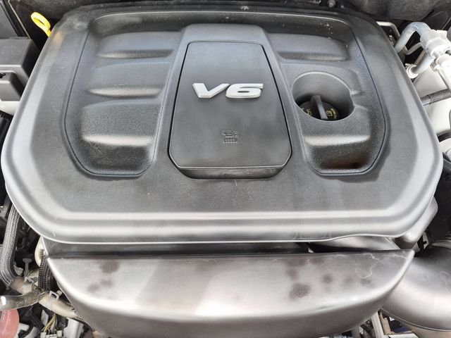Used 2017 White Jeep Limited image 23
