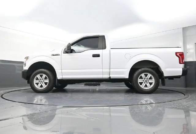 Used 2016 White Ford XL image 30
