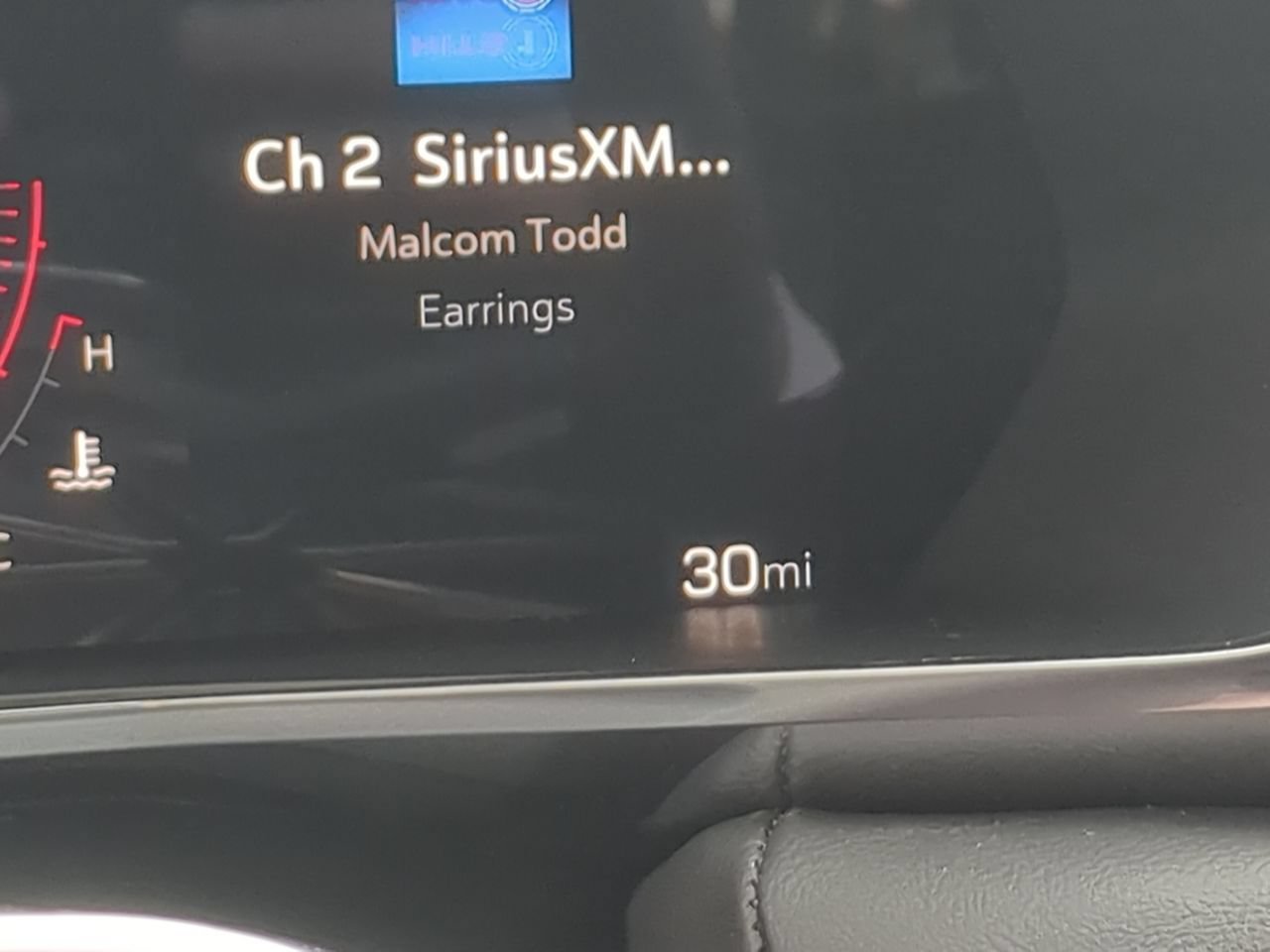 New 2026 Summit White GMC Elevation image 12