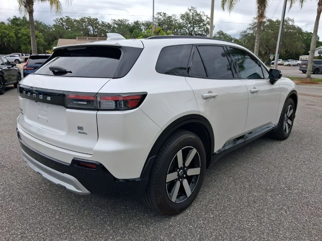 Used 2025  Honda Touring image 5