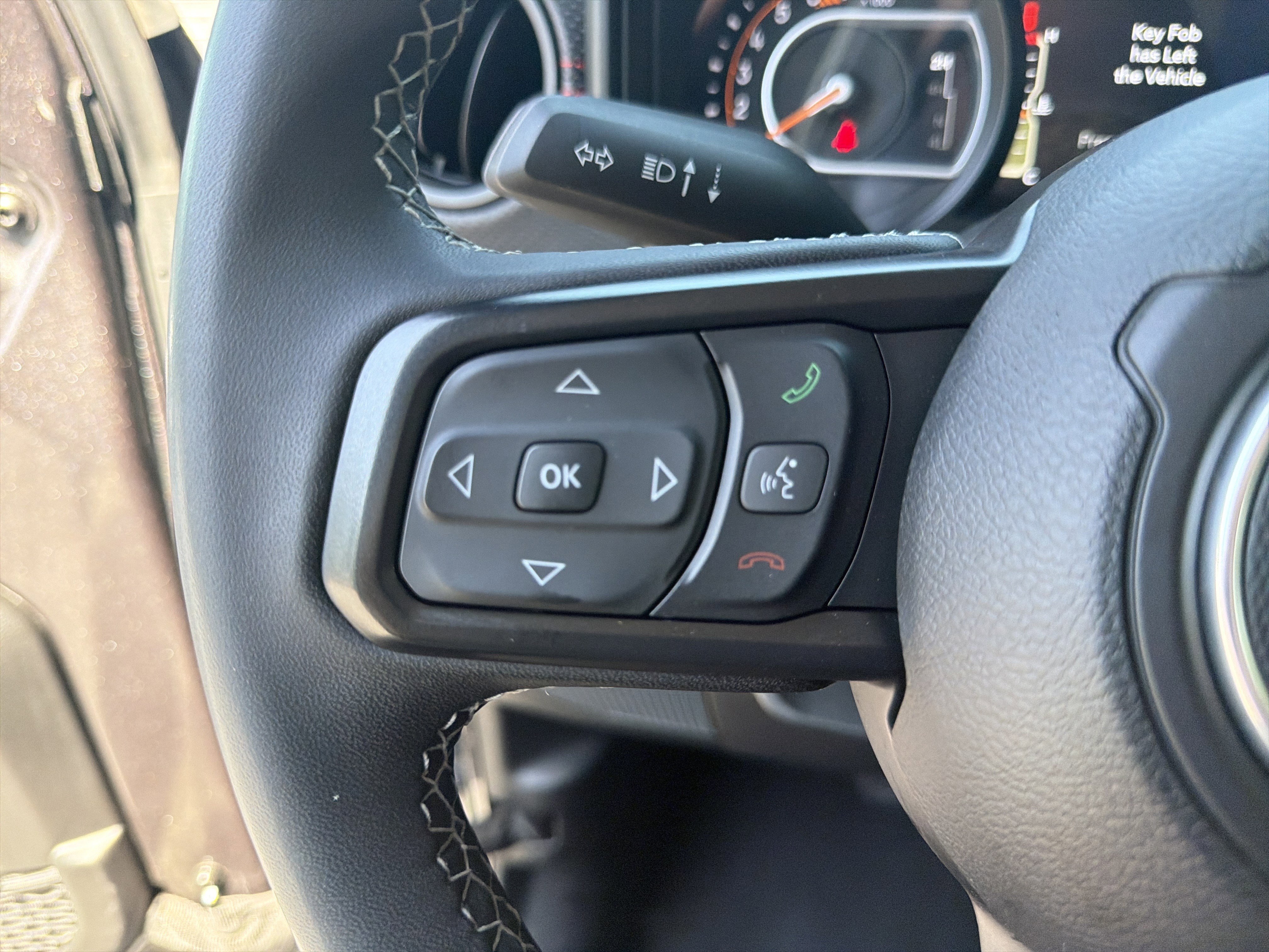 Used 2025 Granite Crystal Metallic Clearcoat Jeep Rubicon image 29