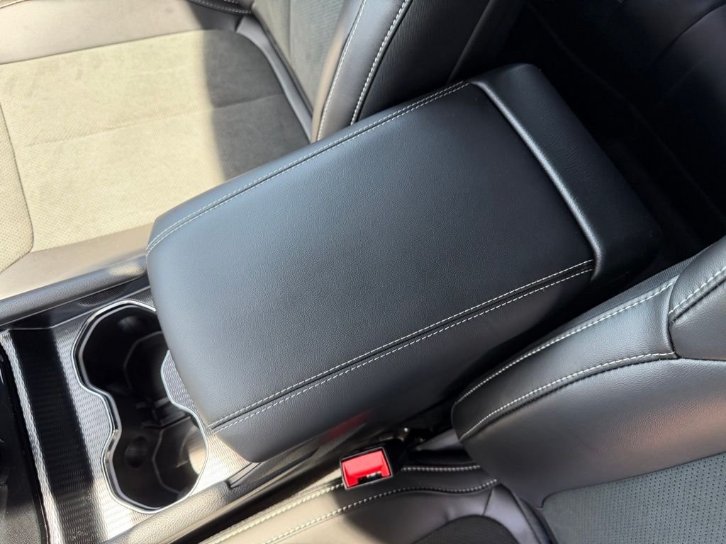 New 2026 Baltic Gray Metallic Clearcoat Jeep Altitude image 25