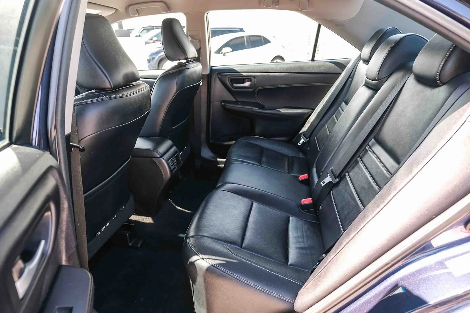 Used 2017 Parisian Night Pearl Toyota XLE image 18