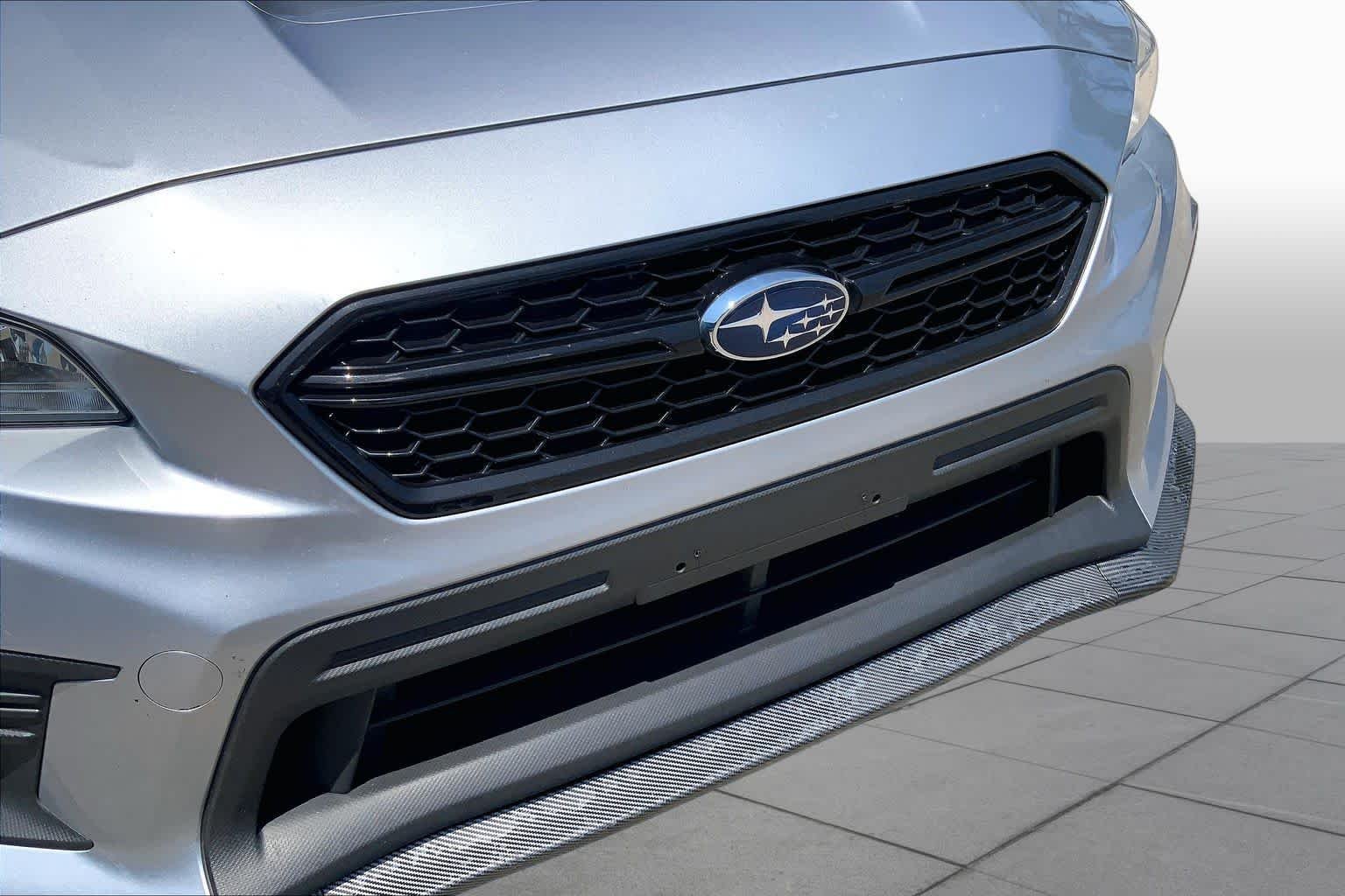 Used 2020 Ice Silver Metallic Subaru Premium image 30