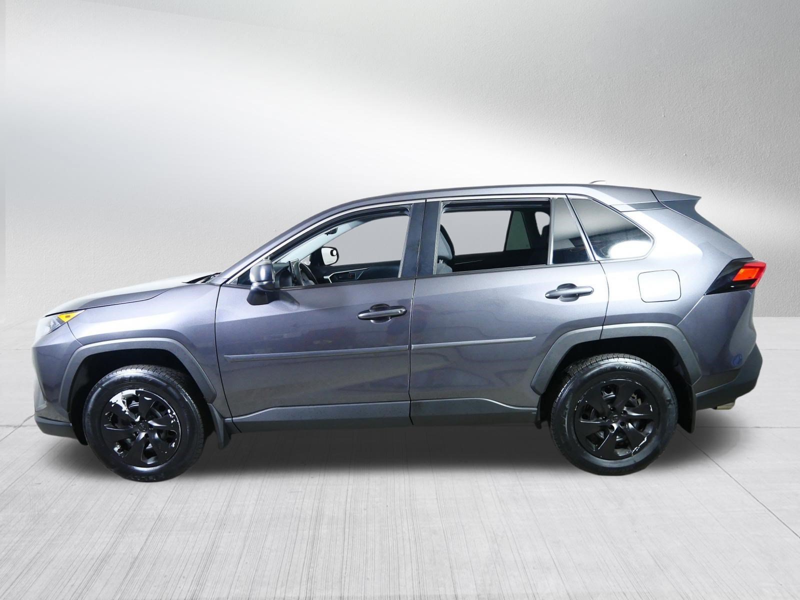 Used 2022 Gray Toyota LE image 4