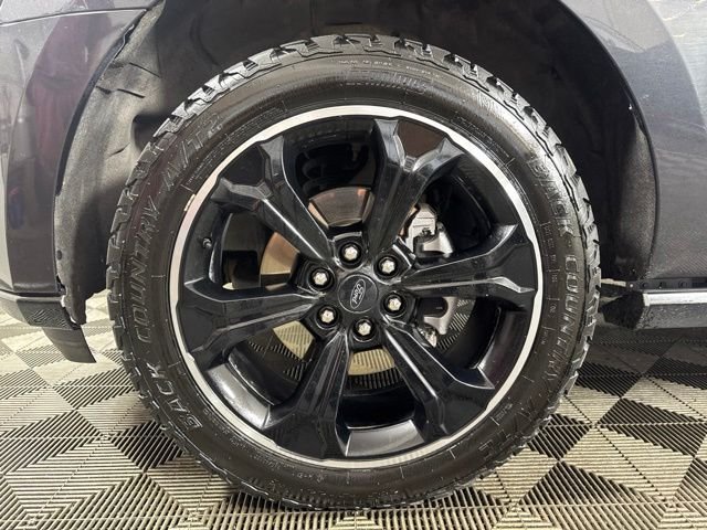 Used 2022 Gray Ford Limited image 10