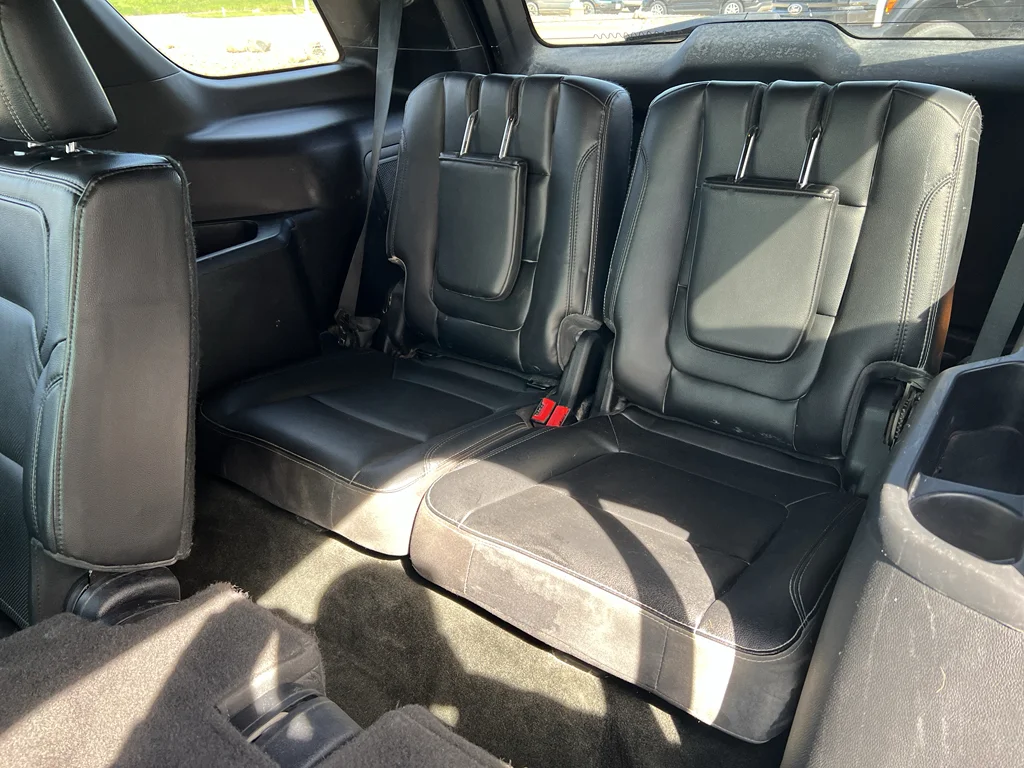 Used 2016 Magnetic Metallic Ford Limited image 19