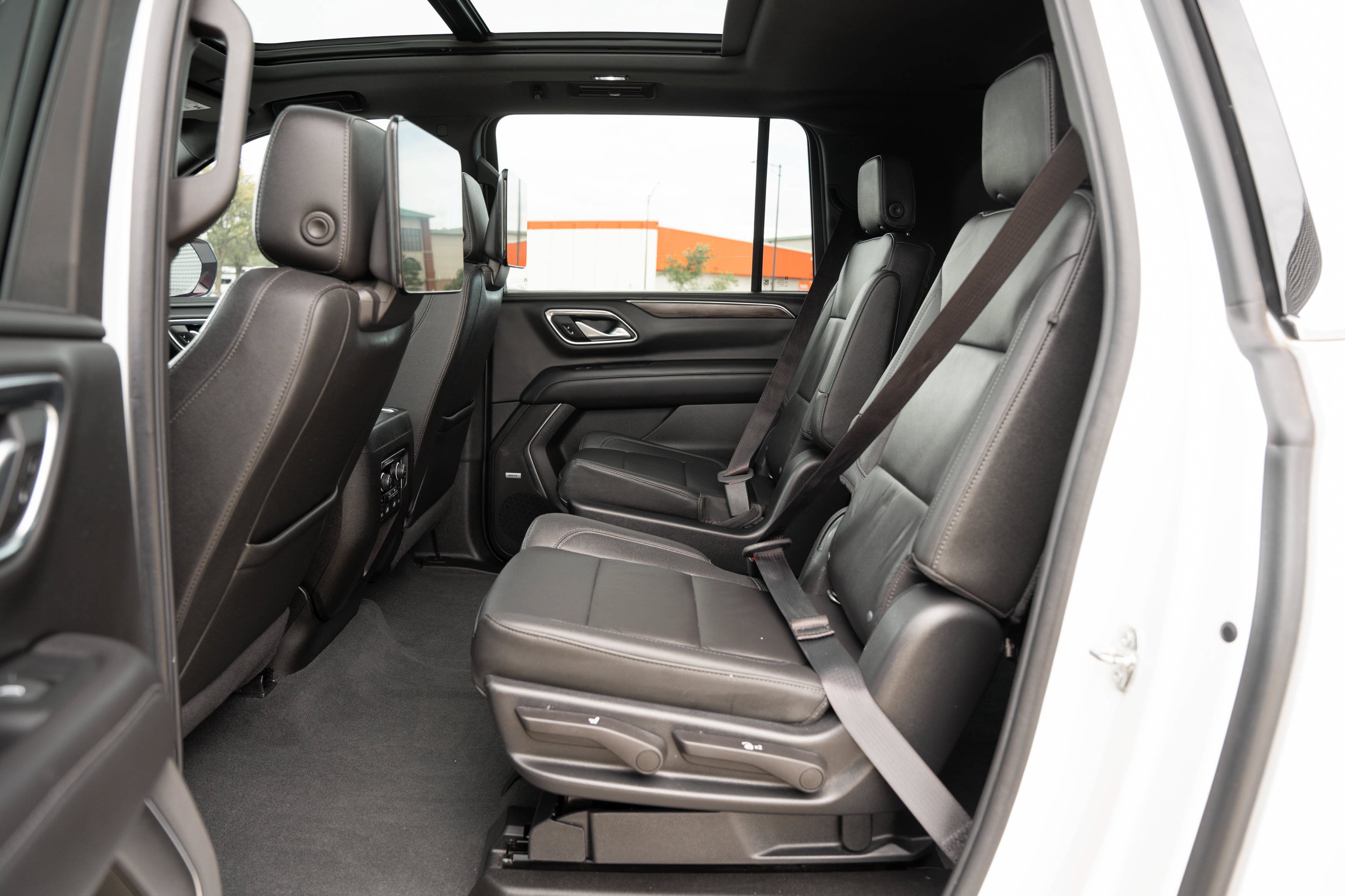 Used 2022 Iridescent Pearl Tricoat Chevrolet LT image 22