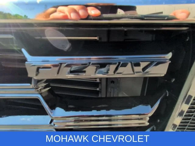 Used 2025 Cacti Green Chevrolet ACTIV image 32