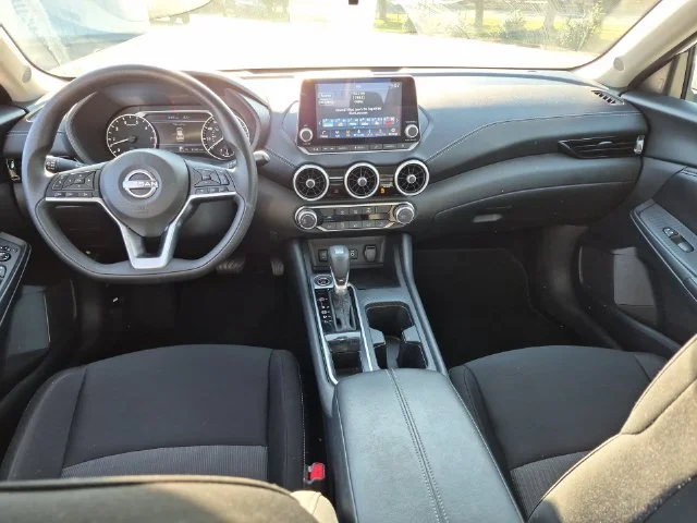 Used 2025 White Nissan SV image 27