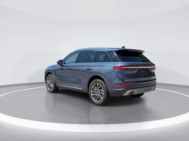 Used 2022 Blue Lincoln Standard image 6