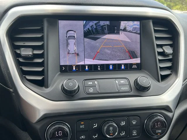 Used 2020 White GMC SLT image 19