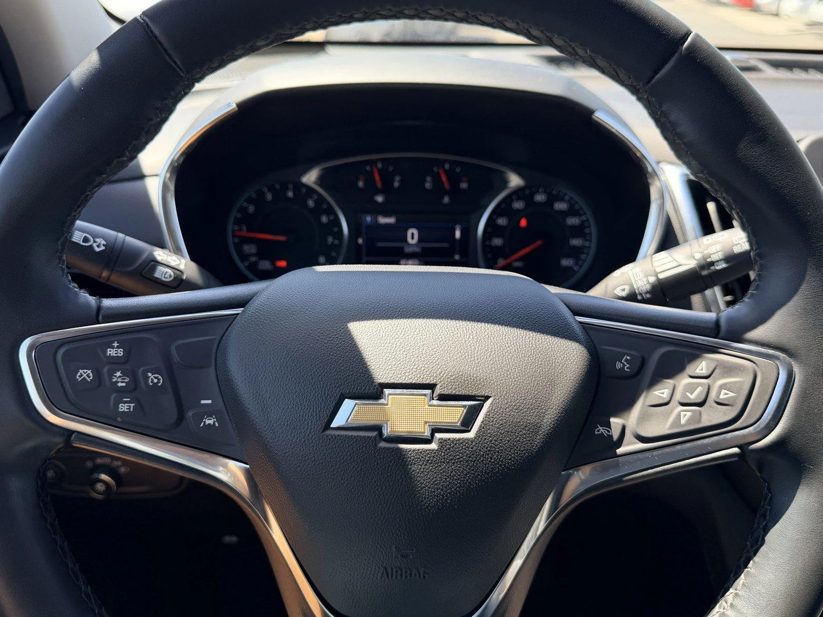 Used 2024 Summit White Chevrolet LT image 28