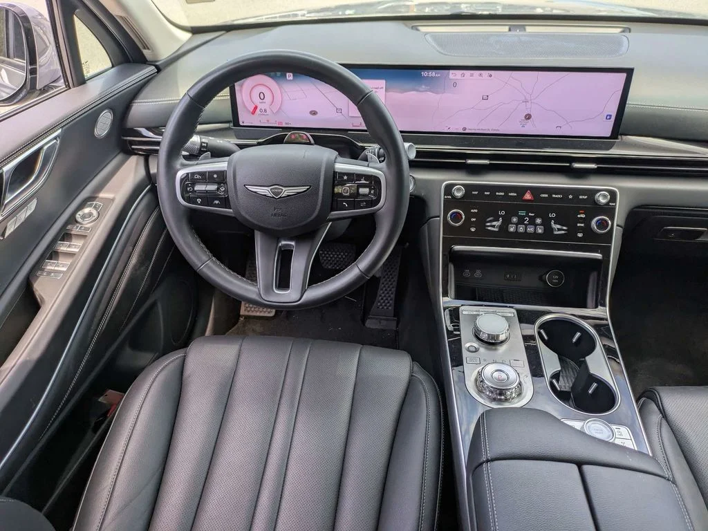 Used 2025 Silver Genesis 2.5T image 18