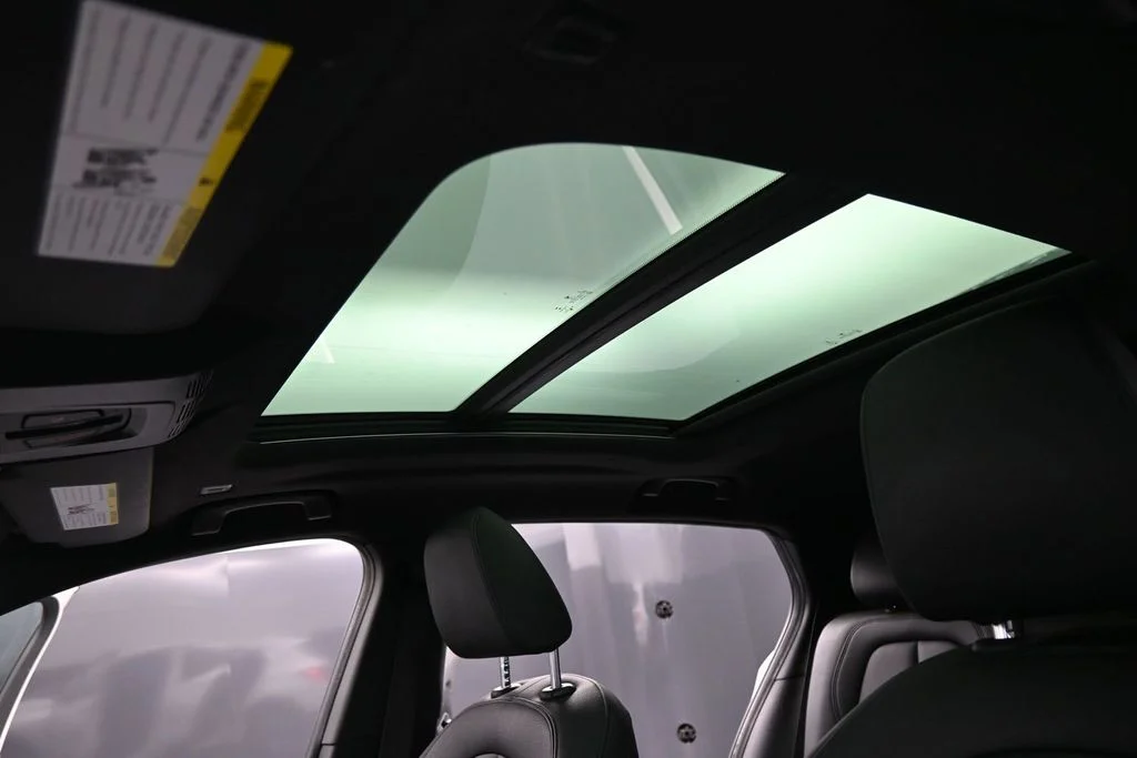 Used 2020 White BMW sDrive28i image 20