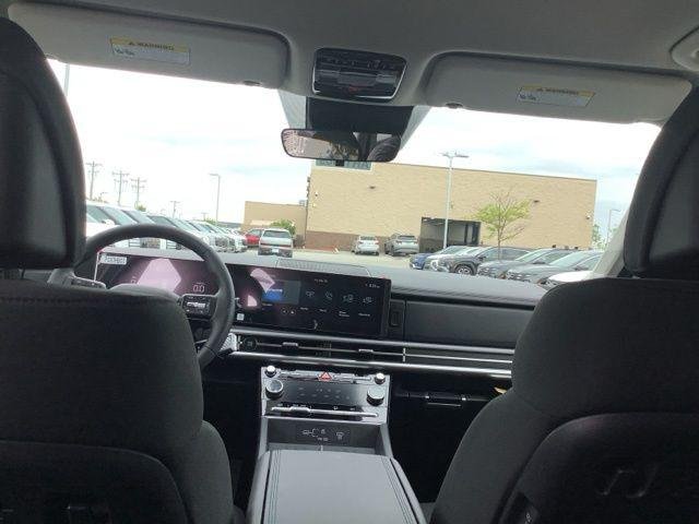New 2026 White Hyundai SE image 24