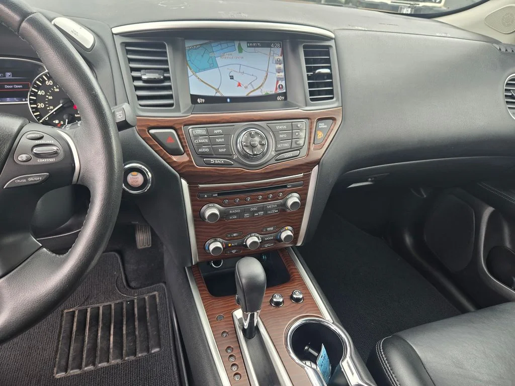 Used 2017 Sandstone Nissan Platinum image 22