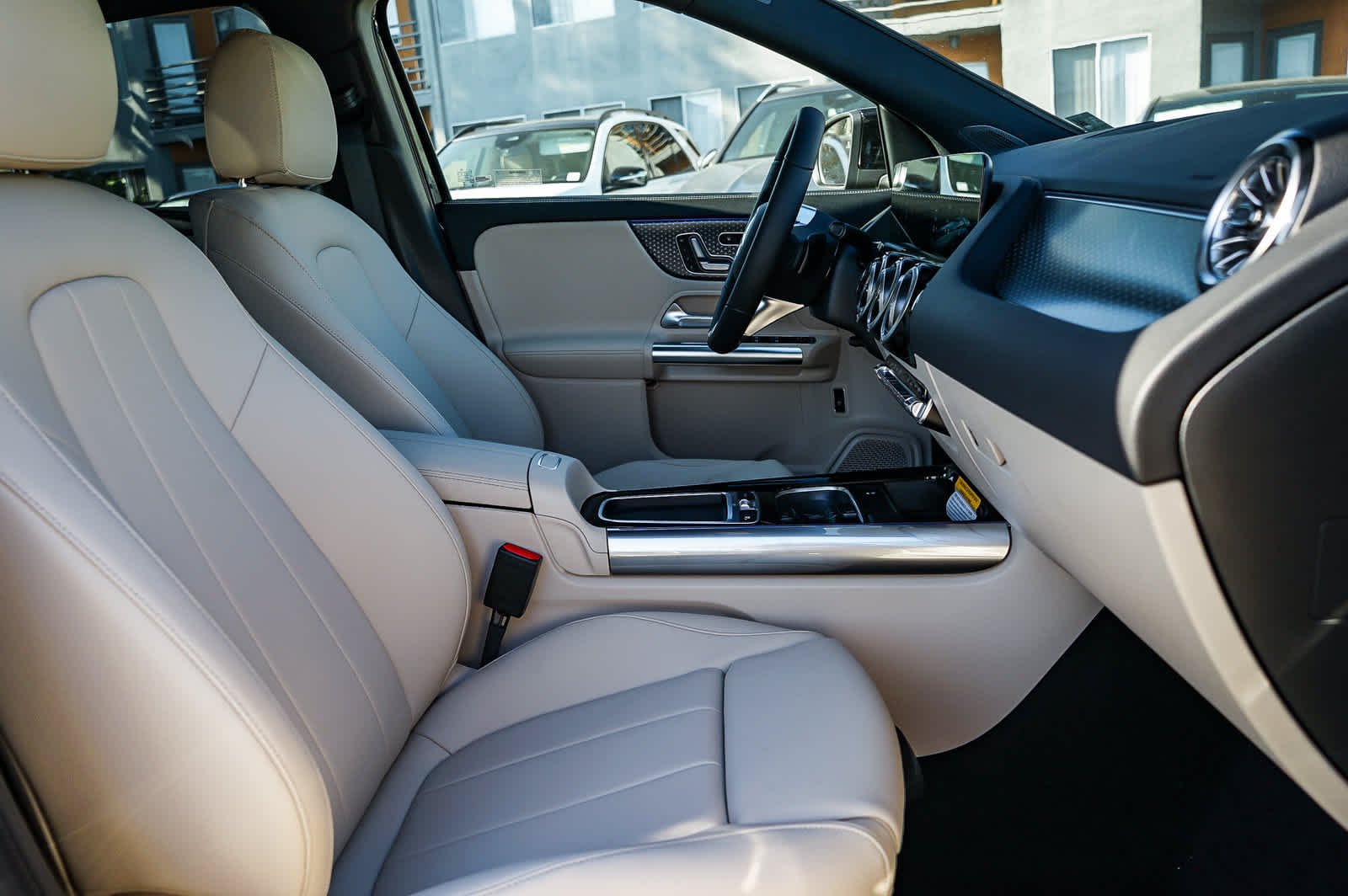 New 2026 Night Black Mercedes-Benz GLA 250 image 18