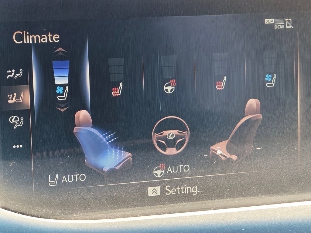 Used 2018 Ultra White Lexus 500 image 11