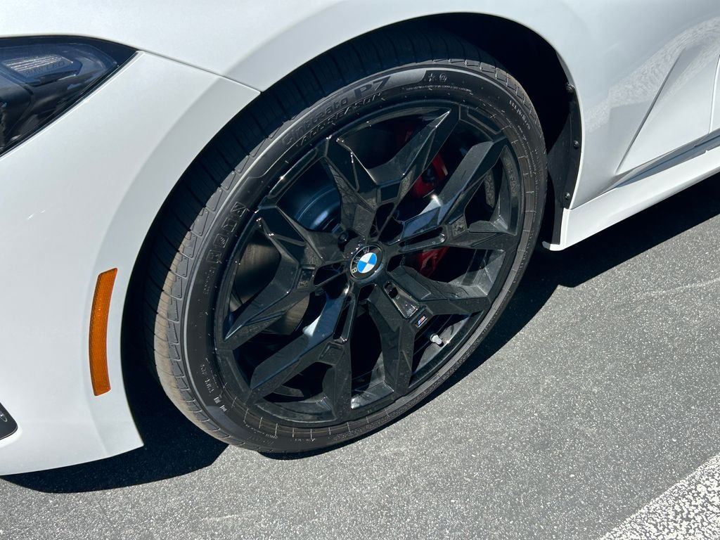 New 2026 Mineral White Metallic BMW 330i xDrive image 3