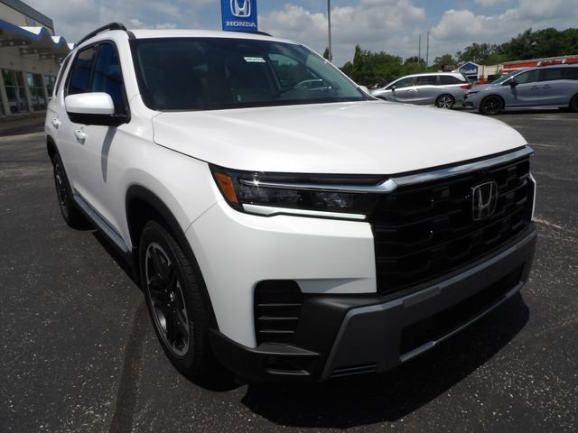 New 2026 Platinum White Pearl Honda Touring image 1