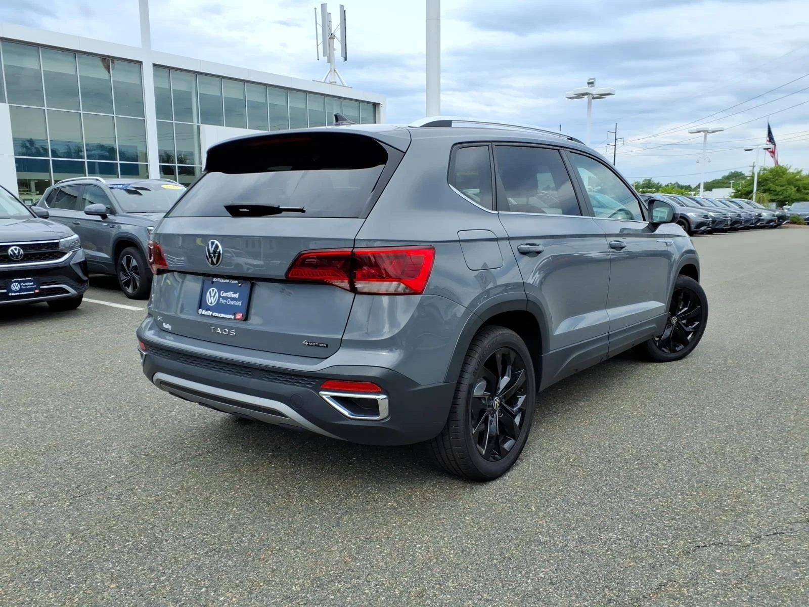 Certified Used 2023 Pure Gray Volkswagen SE image 5