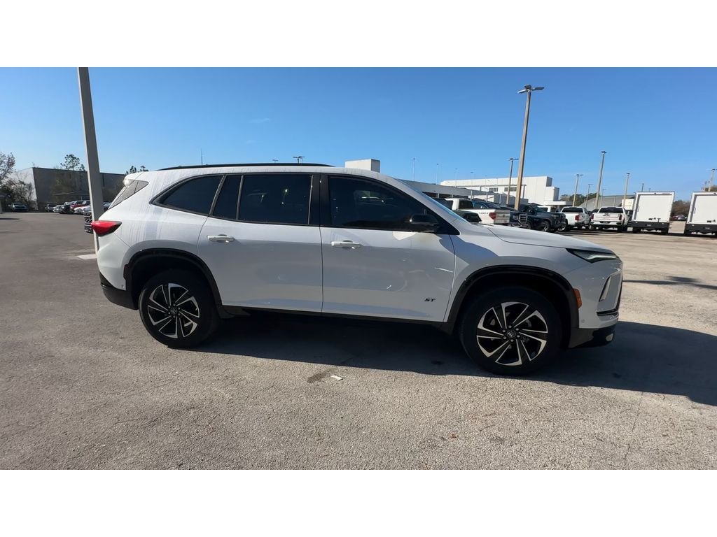 2025 Buick Enclave Sport Touring - Photo 9